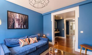 Living area - Apartment in Lisbon Near Rio Tejo River (Lisbon)