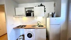 Private kitchen - Apartments for 4 People (Avene)