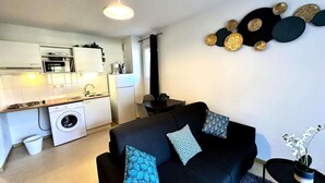 Living area - Apartments for 4 People (Avene)