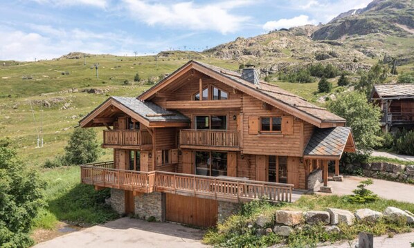 Exterior - Chalet in Alpe D'huez Near Ski Slopes (Huez)