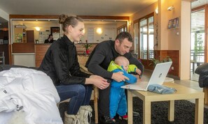 Apartment | Lobby - Apartment in Super Besse Near Lac Hermines (Besse-et-Saint-Anastaise)