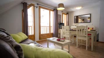 Apartment | Living area