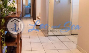 Interior - Villa in Grau du Roi With Private Pool (Le Grau-Du-Roi)