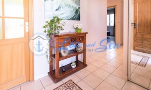 Interior - Villa in Grau du Roi With Private Pool (Le Grau-Du-Roi)