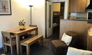 Dining - Studio for 4 People (Eaux-Bonnes)