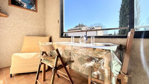 Interior - Apartment Near Lake Esparron's Serenity (Gréoux-les-Bains)