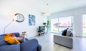Living area - Apartment in Sagres Near Surf Beaches (Vila do Bispo)
