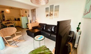 Living area - Apartments for 4 People (Le Grau-Du-Roi)