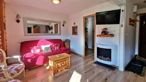 Living area - ROC DE Tougne 15 (Les Allues)