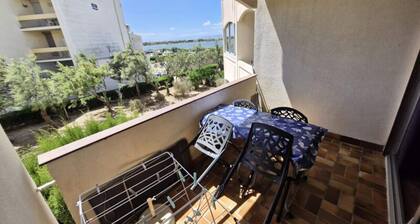 2-room Apartment, Sleeps 4, Port Leucate. Ref: 4voi_61j