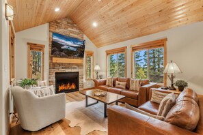 Fireplace - NEW! Woodlands House 3-Bedroom Home (Truckee)