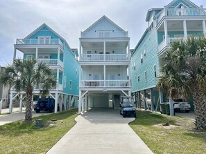 Exterior - NEW! Sea Pearl 7-Bedroom Home with Pool - Pets Allowed (Surfside Beach)