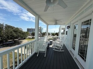Property grounds - NEW! Sea Pearl 7-Bedroom Home with Pool - Pets Allowed (Surfside Beach)