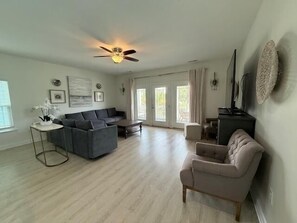 TV - NEW! Sea Pearl 7-Bedroom Home with Pool - Pets Allowed (Surfside Beach)