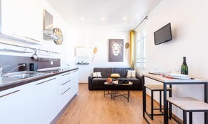 Interior - Air-conditioned Studio Heart of Cannes (Cannes)