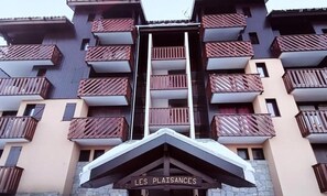 Exterior - Holiday Home Near Mont Blanc Ski Slopes (Aime-la-Plagne)