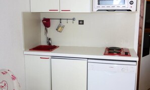 Φούρνος μικροκυμάτων, φούρνος, πλυντήριο πιάτων