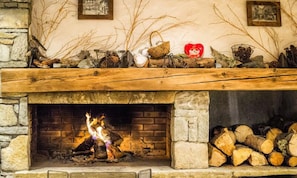 Fireplace - Apartment in Montchavin Near Ski Lifts (La Plagne-Tarentaise)