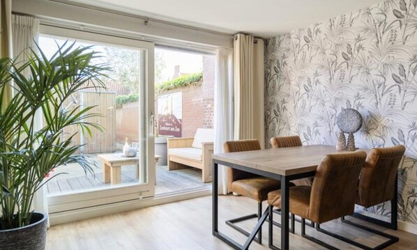Dining - Apartments for 4 People (Zandvoort)