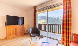 Living area - Peyragudes Apartment for 6 People With Swimming Pool (Germ)