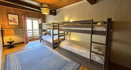 Chalet in Sainte-catherine Near Ski Lift