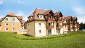 Unclassified image, 2 of 3, button - 2-room Apartment for 4 People - Budget (Saint-Arnoult)