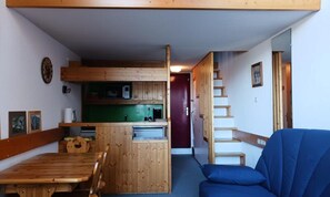 Interior - 2-room Duplex Apartment for 6 People, Ski-in/ski-out, in the Village of Charmettoger in Arc 1800 (Bourg-Saint-Maurice)