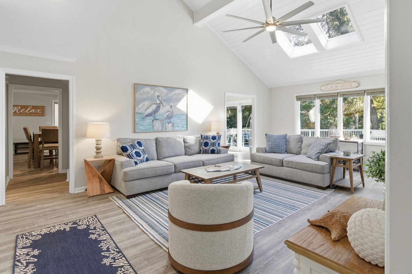 TV, fotballspill, bordtennis og bøker