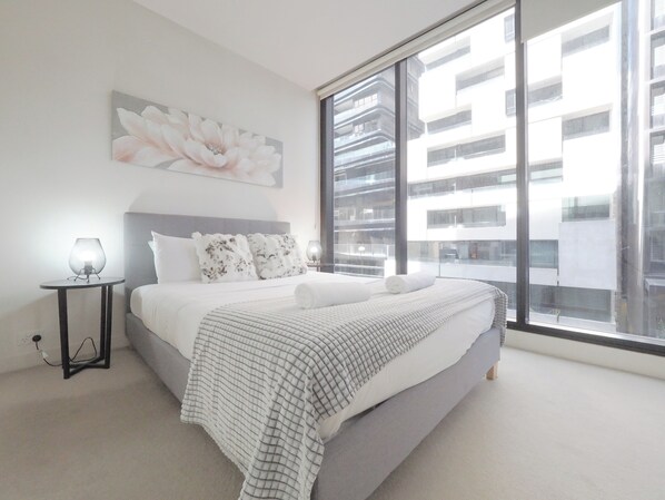 2 bedrooms, desk, iron/ironing board, free WiFi