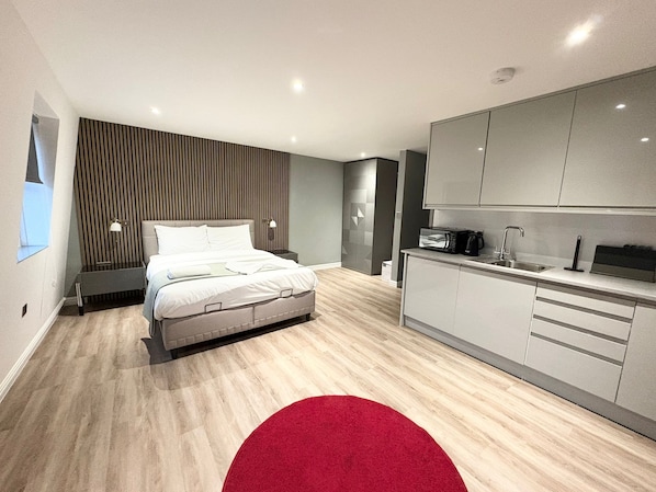 1 bedroom, iron/ironing board, WiFi, bed sheets