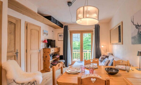 Dining - Studio for 3 People (Megeve)