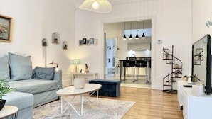 Living area - Apartments for 6 People (Grenoble)