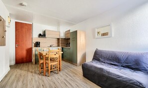 Apartment | Living area - Prestige Studio for 4 People (Bagnères-de-Bigorre)