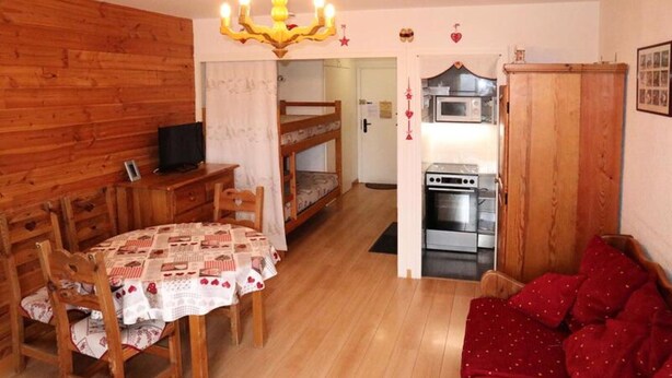 Living area - Large Studio for 4 People (Les Orres)