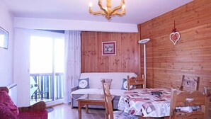 Living area - Large Studio for 4 People (Les Orres)
