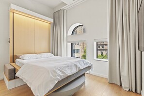 WiFi - Ori Breeze Studio - Studio Apartment, Sleeps 2 (Montreal)