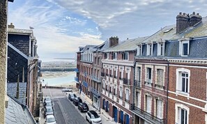 Quang cảnh nhìn từ nơi lưu trú