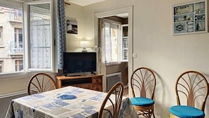 Dining - Holiday Home in Le Treport by Cliffs (Le Treport)