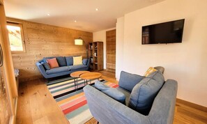 Living area - Very Nice Apartment, Bright, Beautiful Living Space (Les Gets)