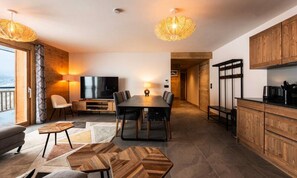 Living area - Apartment in Plagne Centre With Mont Blanc View (La Plagne-Tarentaise)