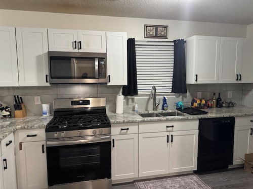 Special Introductory Price: 4-Bedroom Executive Home. Safe, Great Amenities,