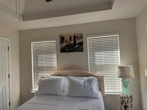 4 bedrooms, desk, iron/ironing board, WiFi