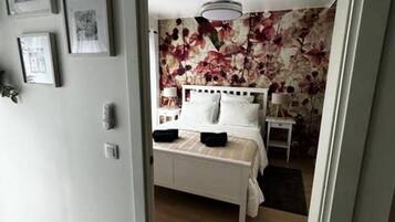 Iron/ironing board