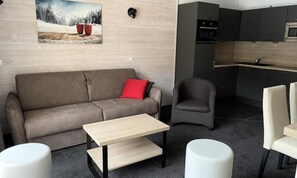 Living area - Apartment Near Slopes With Pool & Jacuzzi (Eaux-Bonnes)