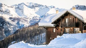 Exterior - Apartment in Puy Saint Vincent Ski Resort (Puy-Saint-Vincent)