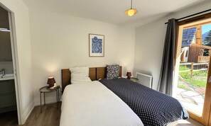 Room - Apartment in Monetier Near Serre-chevalier (Monetier-les-Bains)