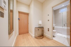 Apartment - Fitzrovia Stay by Oxford St & Soho 18 Guests (London)