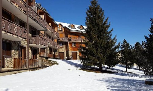 Apartment in Les Angles Near Ski Slopes