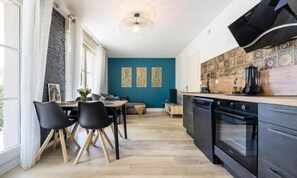 Fridge, microwave, oven, dishwasher - Apartments for 2 People (Metz)