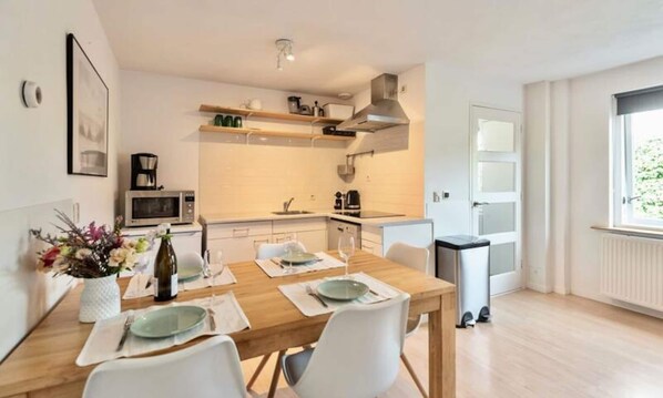 Fridge, microwave, oven, dishwasher - Houses & Villas for 7 People (Zandvoort)